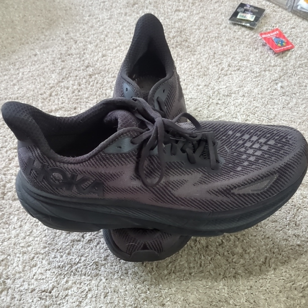 Hoka Clifton 9